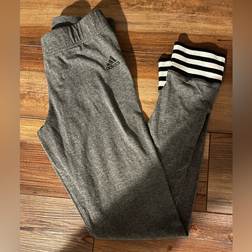 Women’s Adidas leggings size XS, like new